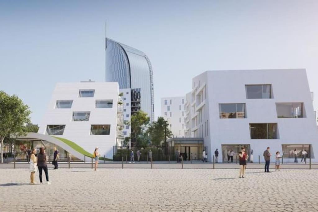 Paradis Express Neuf Face Aux Guillemins Liege Exterior photo